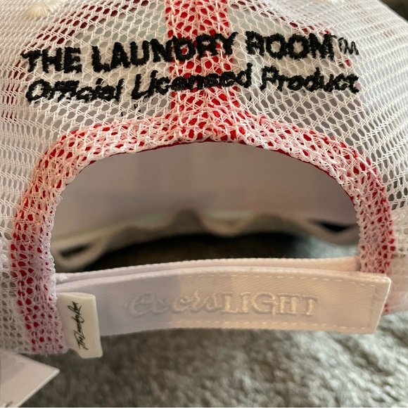 Urban Outfitters x The Laundry Room Coors Light 1980 Trucker Hat - Picture 10 of 16